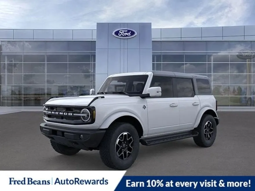 2025 Ford Bronco Outer Banks photo 1