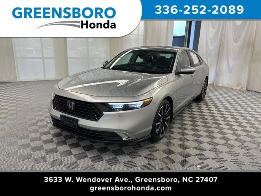 2024 Honda Accord Hybrid Touring photo 1