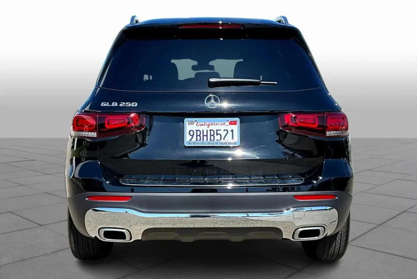2022 Mercedes Benz GLB 250 photo 1