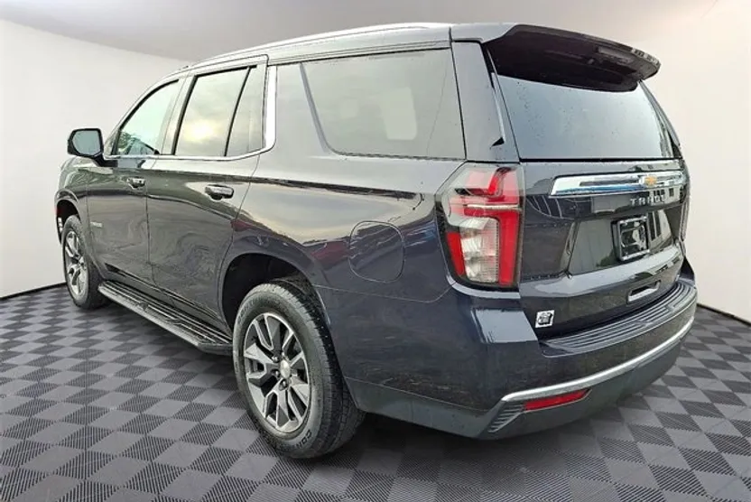 2023 Chevrolet Tahoe LT photo 1