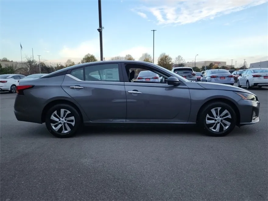 2025 Nissan Altima 2.5 S photo 1