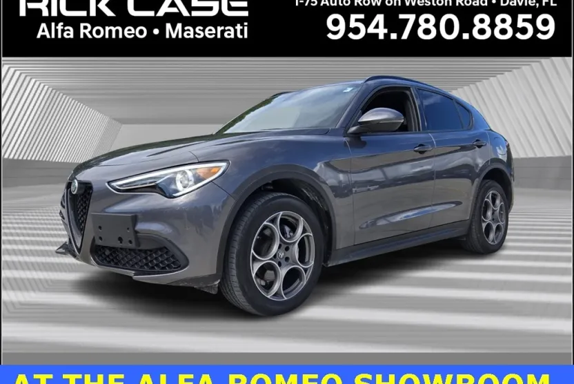 2022 Alfa Romeo Stelvio Sprint photo 1