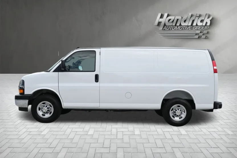 2025 Chevrolet Express Cargo 2500 photo 1