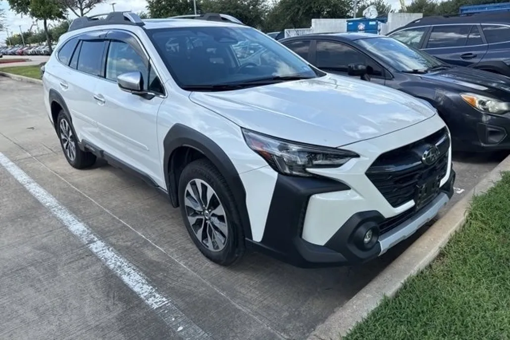 2024 Subaru Outback Touring XT photo 1