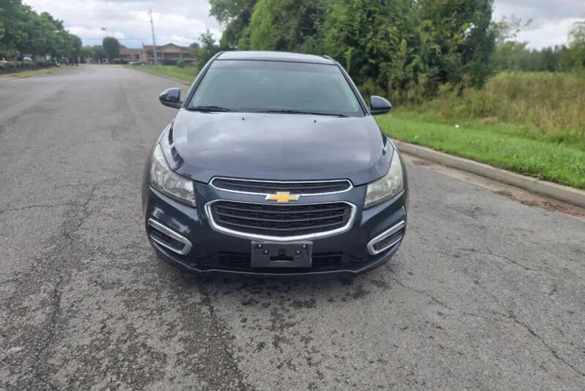 2015 Chevrolet Cruze photo 1