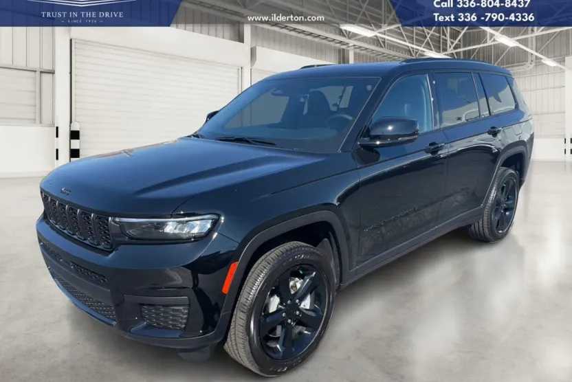 2025 Jeep Grand Cherokee Altitude photo 1