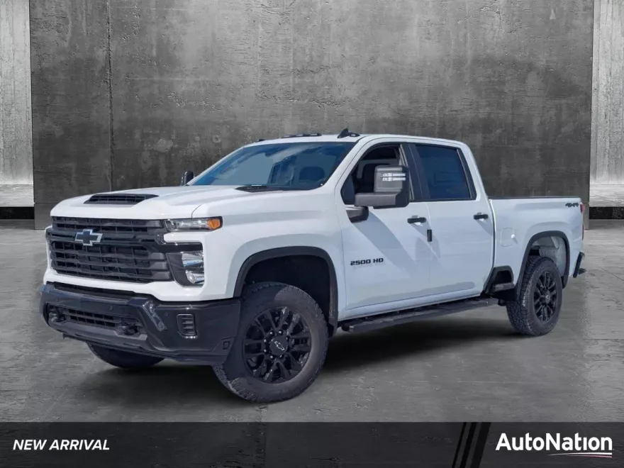 2025 Chevrolet Silverado 2500HD Custom photo 1