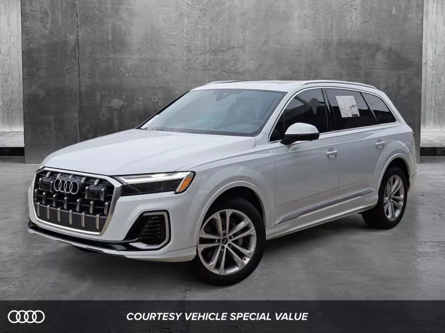 2025 Audi Q7 55 Premium Plus photo 1