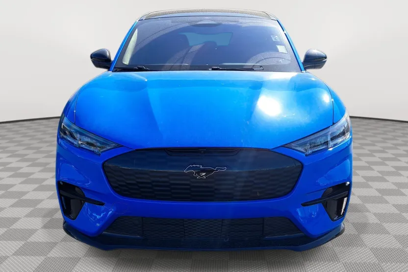 2023 Ford Mustang Mach-E GT photo 1