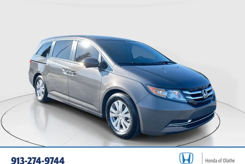 2016 Honda Odyssey EX photo 1