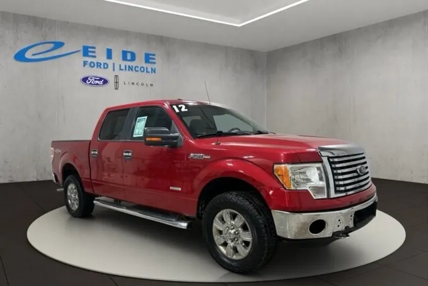 2012 Ford F-100 XLT photo 1