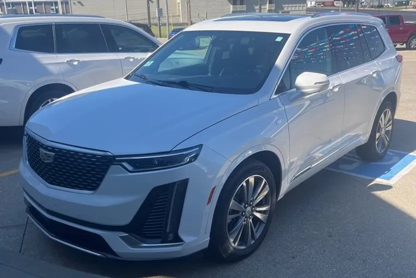 2021 Cadillac XT6 Premium Luxury photo 1