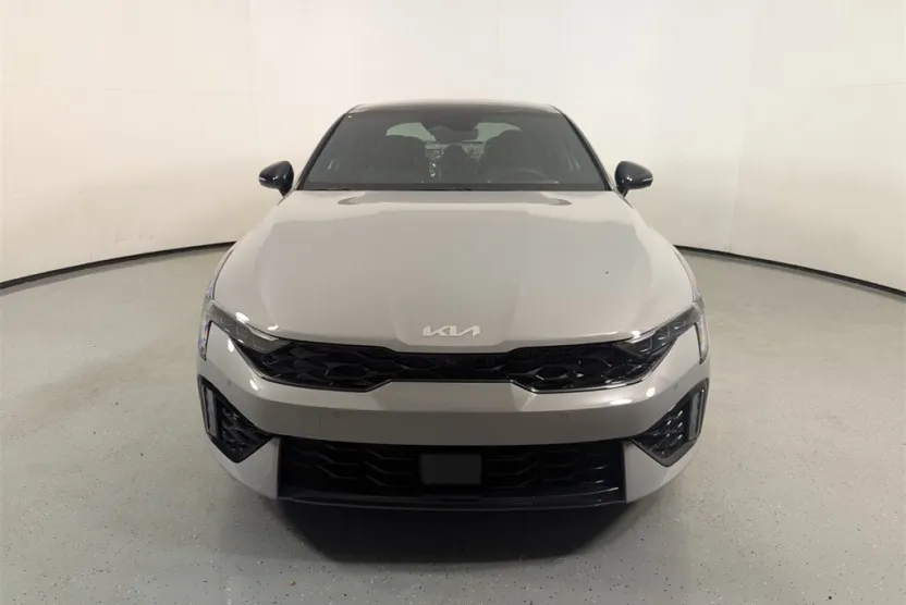 2026 Kia K5 GT photo 1