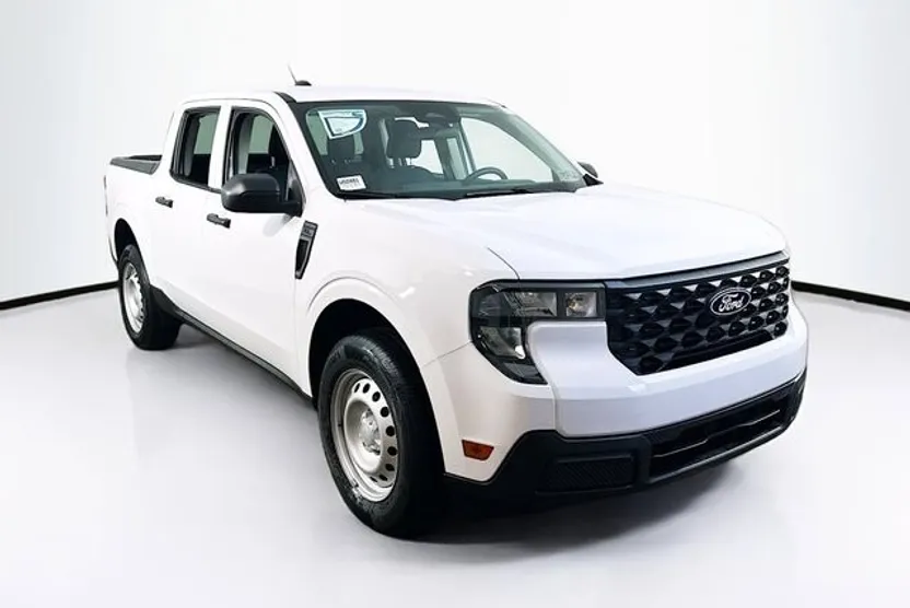 2025 Ford Maverick XL photo 1