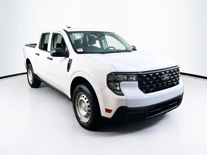 2025 Ford Maverick XL photo 1