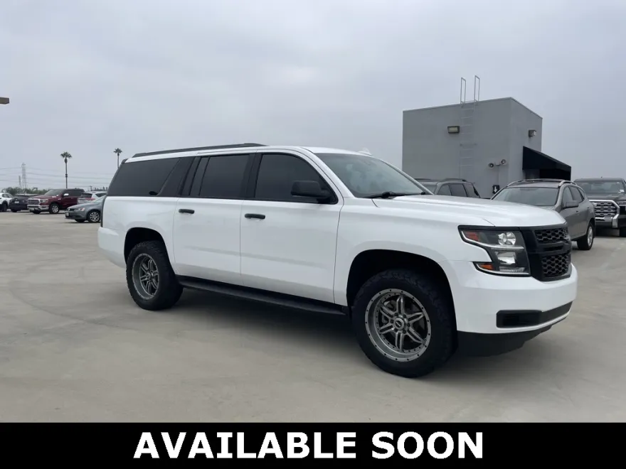 2018 Chevrolet Suburban LT photo 1