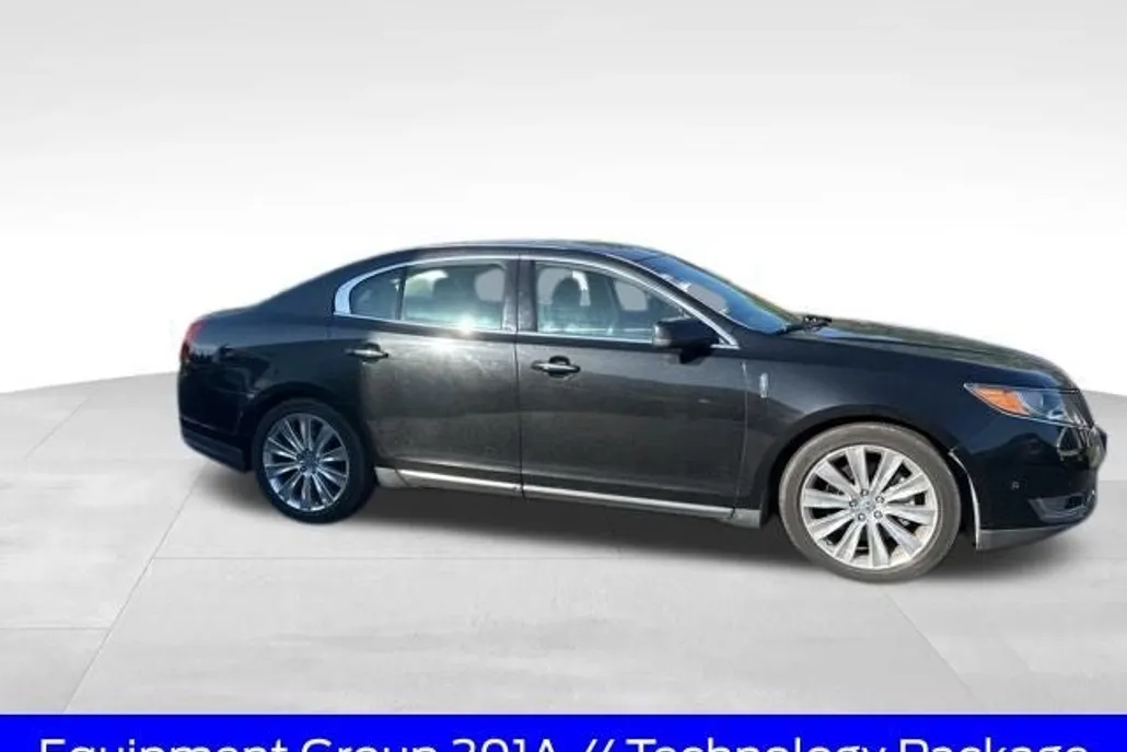 2015 Lincoln MKS EcoBoost photo 1