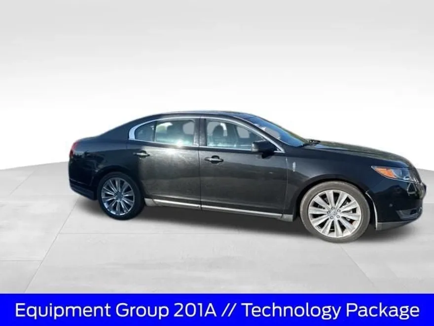 2015 Lincoln MKS EcoBoost photo 1