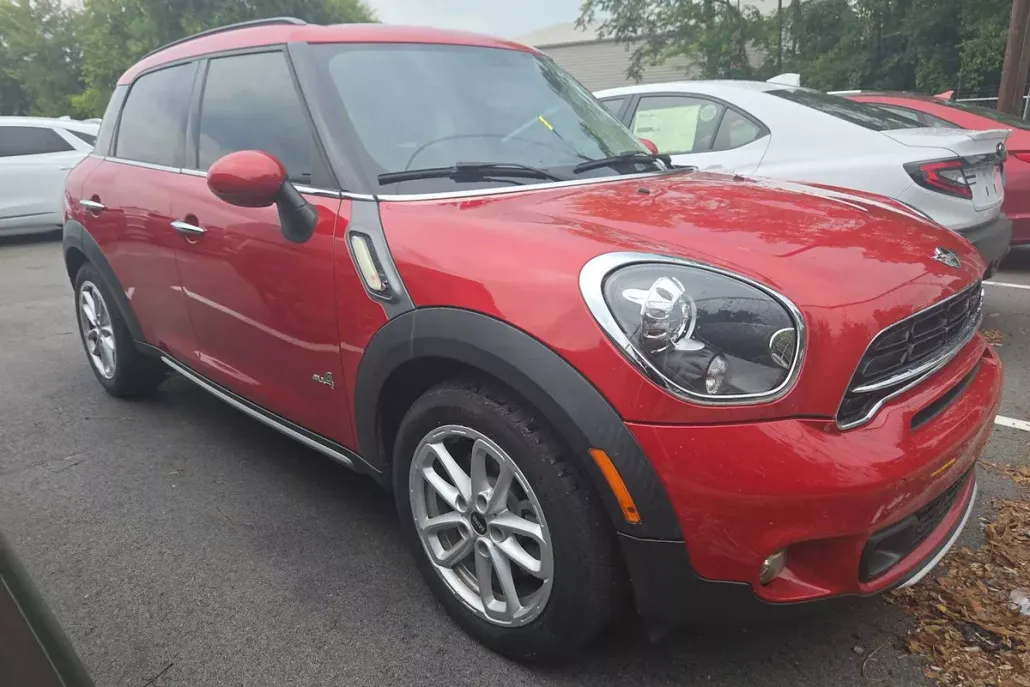 2016 Mini Countryman S ALL4 photo 1