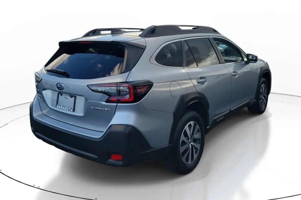 2025 Subaru Outback Premium photo 1
