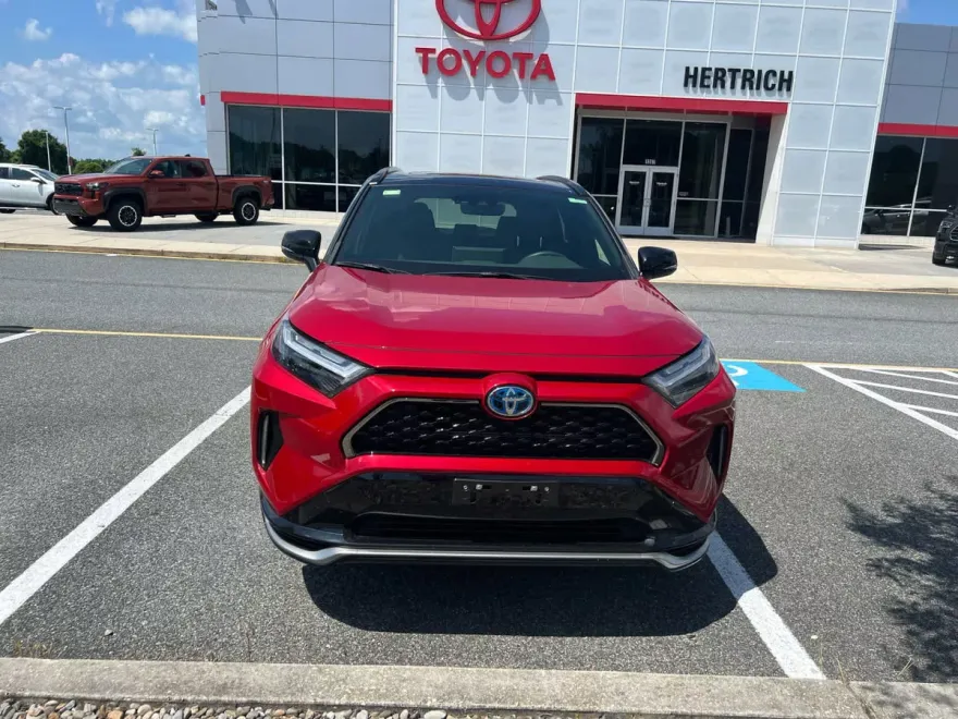 2022 Toyota RAV4 Prime XSE photo 1