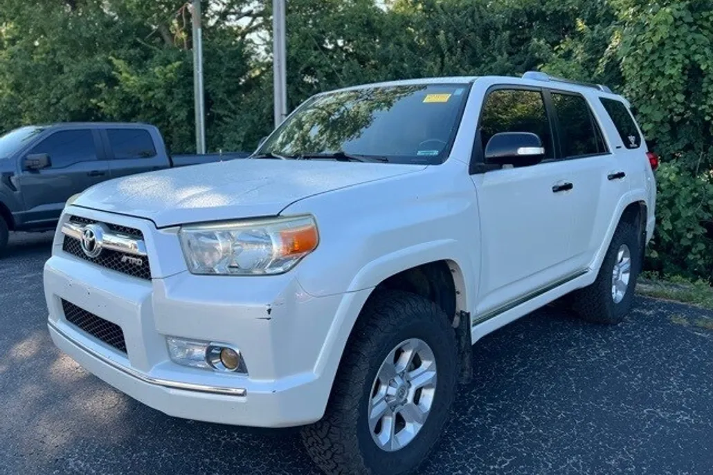 2013 Toyota 4Runner photo 1