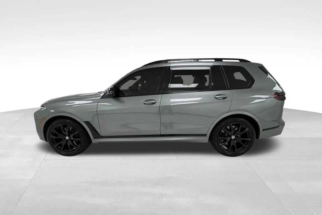 2023 Bmw X7 M 60i photo 1