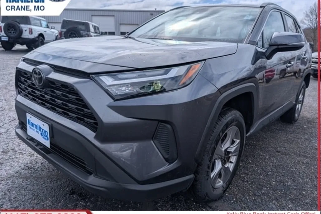 2024 Toyota RAV4 XLE photo 1