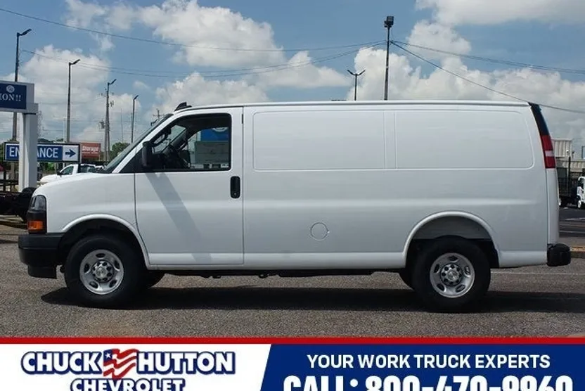 2025 Chevrolet Express Cargo 2500 photo 1