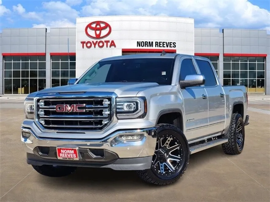 2017 Gmc Sierra SLT photo 1