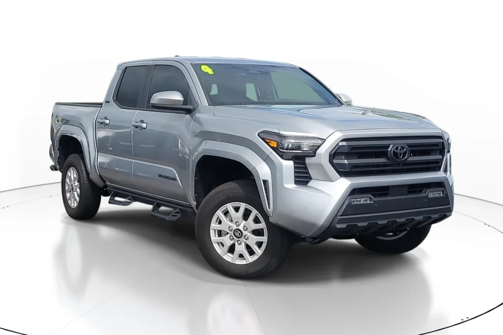 2024 Toyota Tacoma SR5 photo 1