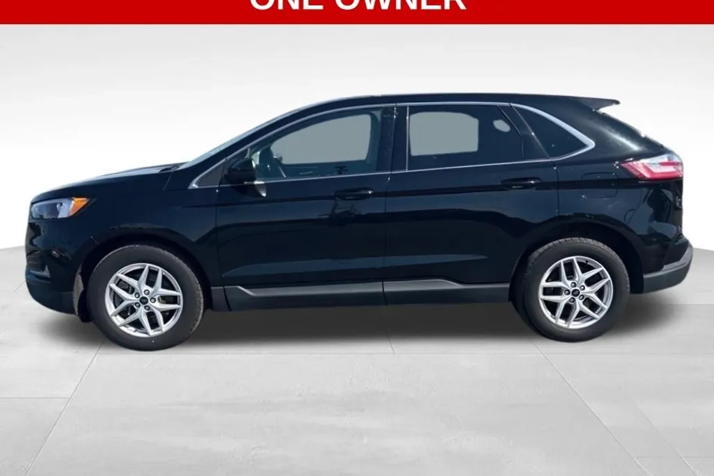 2024 Ford Edge SEL photo 1