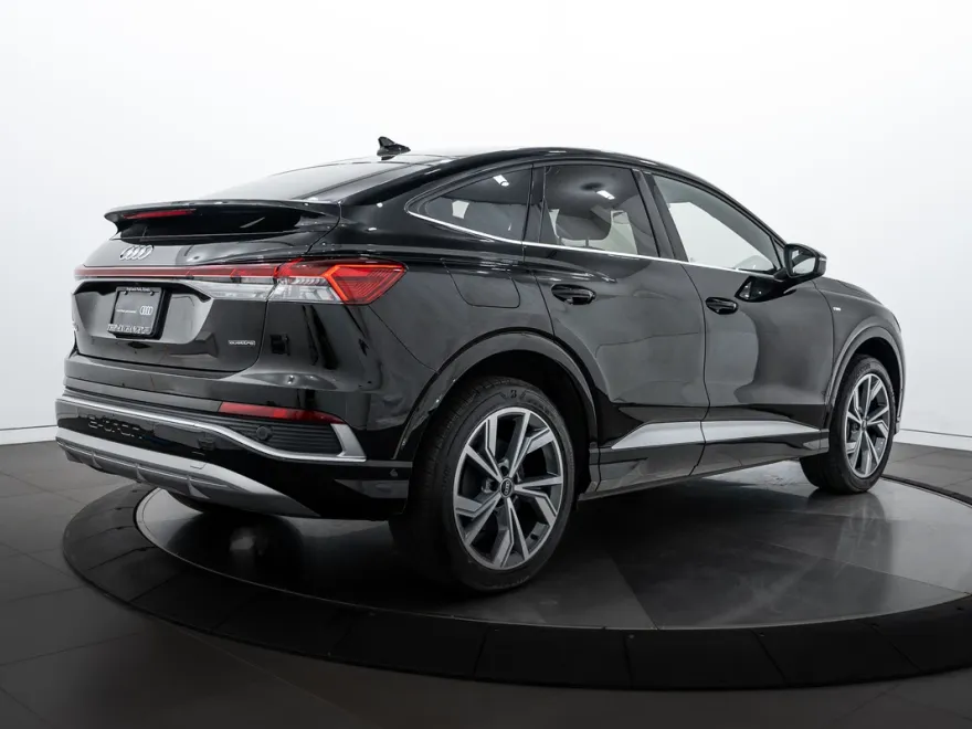 2023 Audi Q4 E-tron Sportback Prestige photo 1