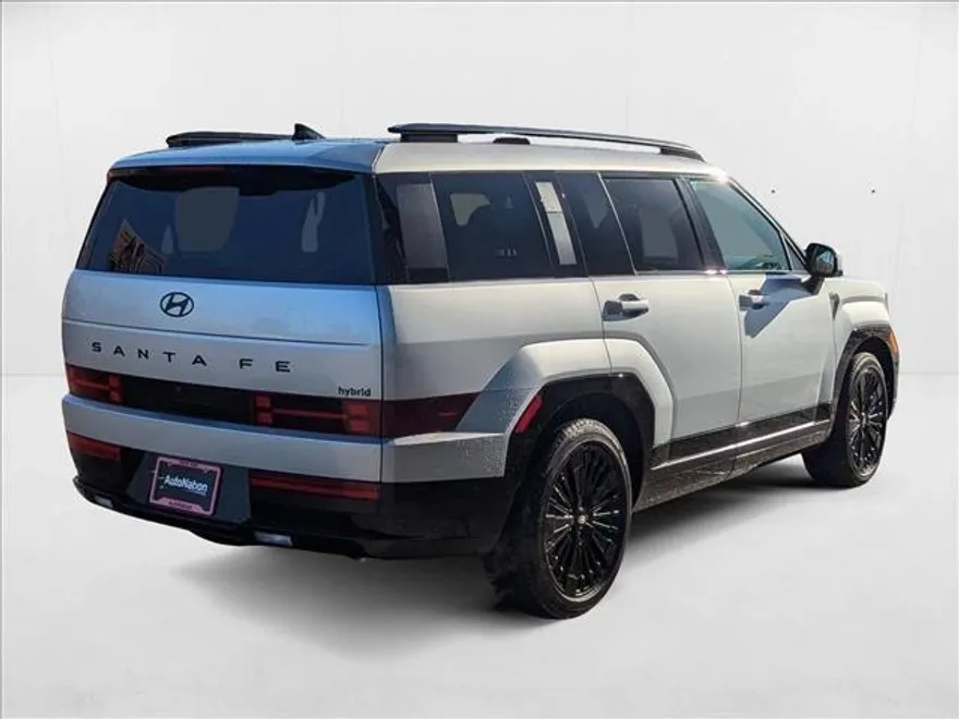 2025 Hyundai Santa Fe photo 1
