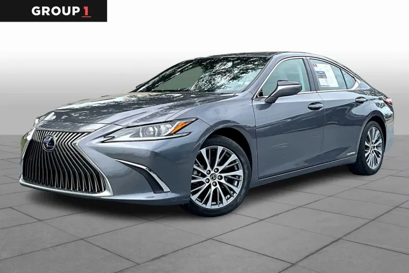2021 Lexus ES 300h photo 1