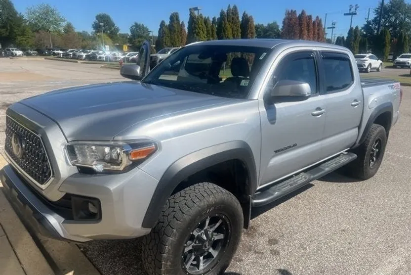 2019 Toyota Tacoma 4x4 SR photo 1