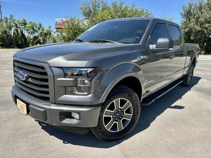 2016 Ford F-150 XLT photo 1