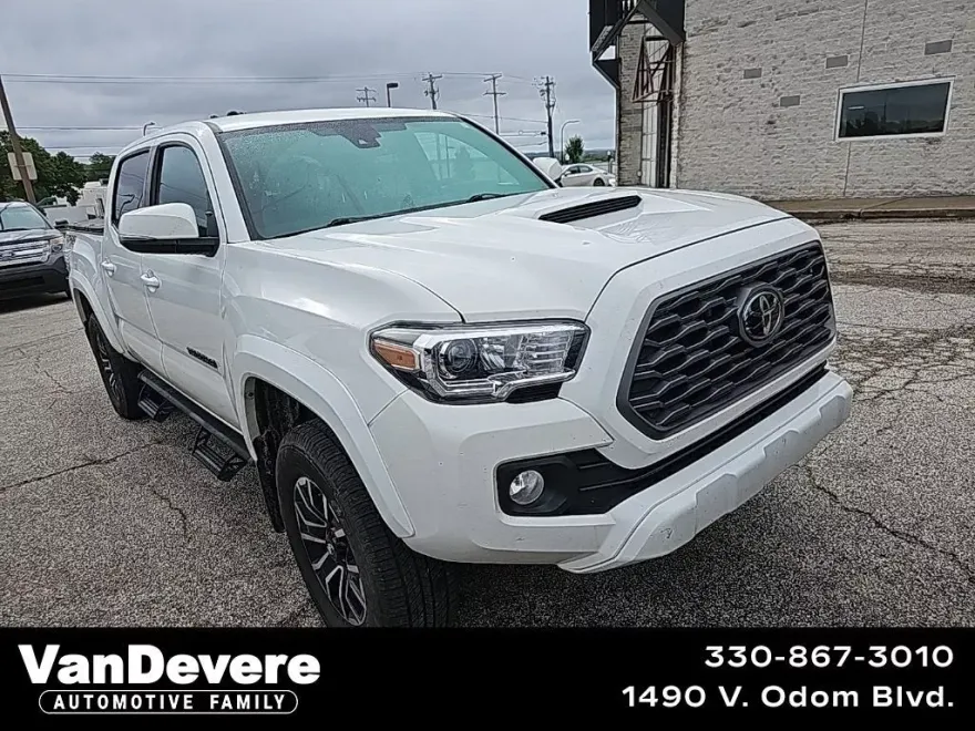 2023 Toyota Tacoma 4x4 SR photo 1
