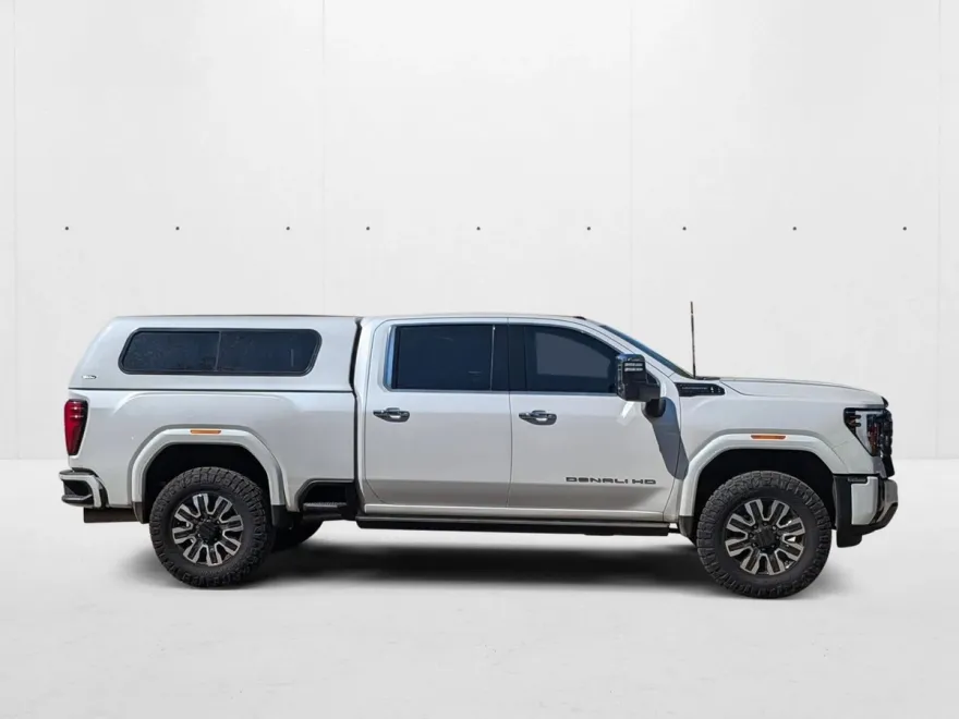 2024 Gmc Sierra 3500 HD Denali Ultimate photo 1