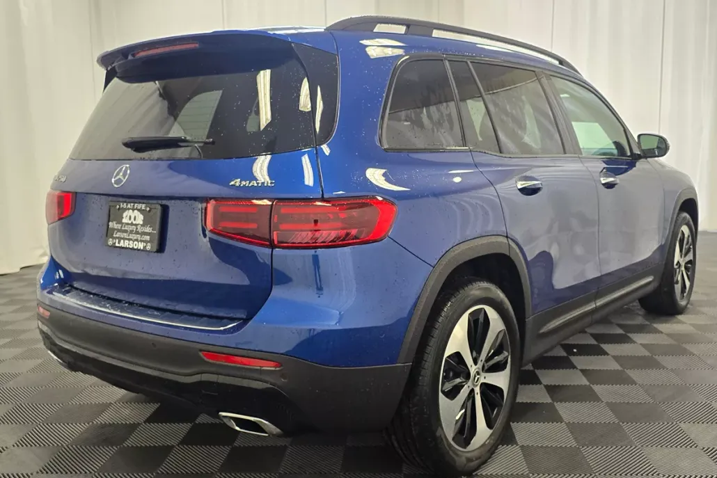 2025 Mercedes Benz GLB 250 4MATIC photo 1
