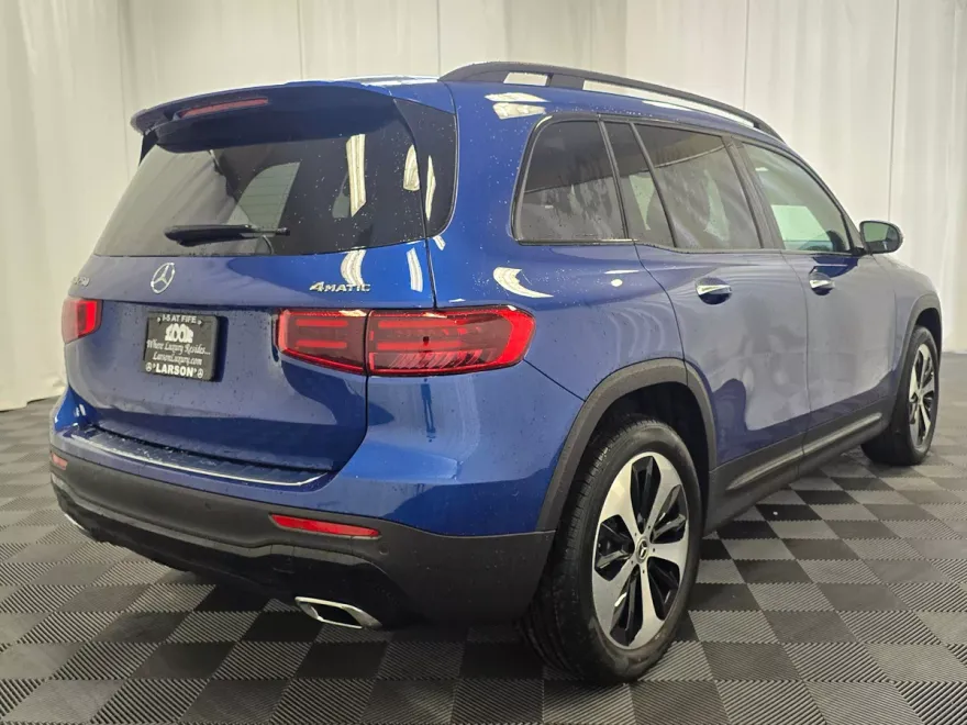 2025 Mercedes Benz GLB 250 4MATIC photo 1