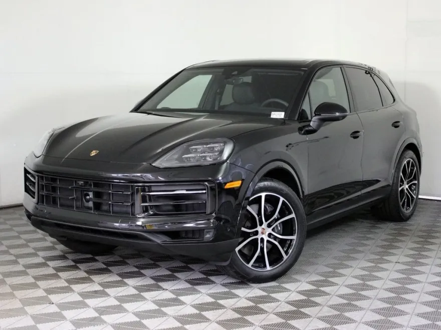 2026 Porsche Cayenne Base photo 1