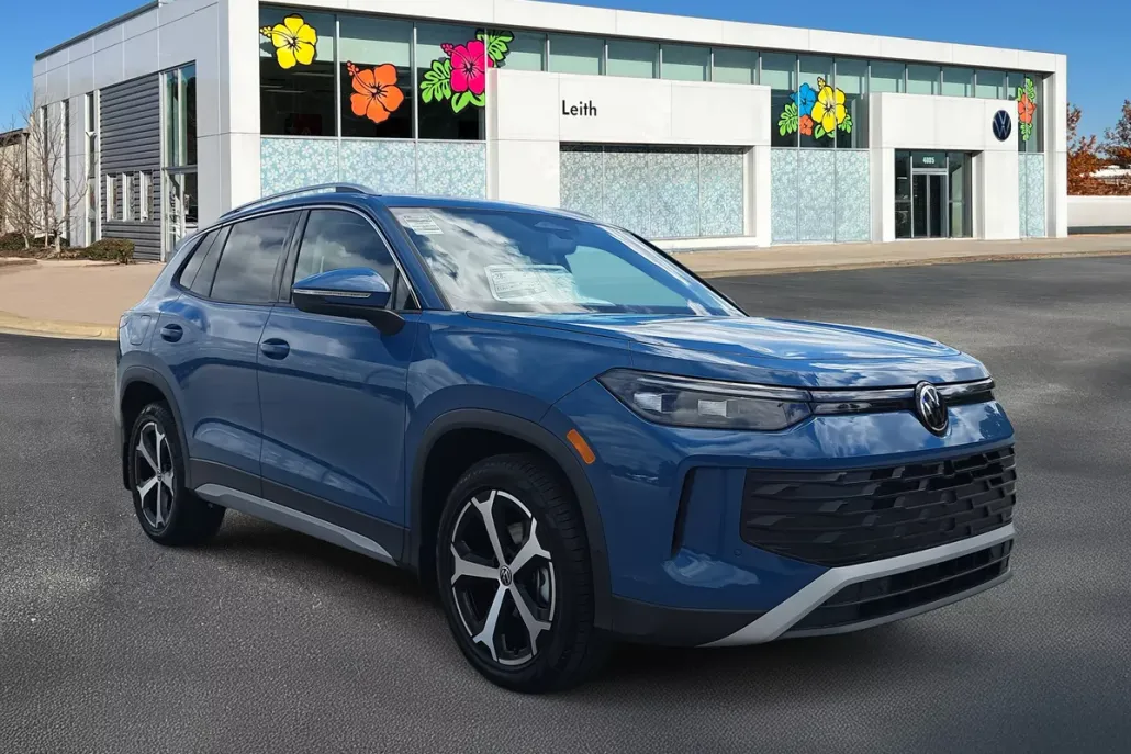 2025 Volkswagen Tiguan SE photo 1