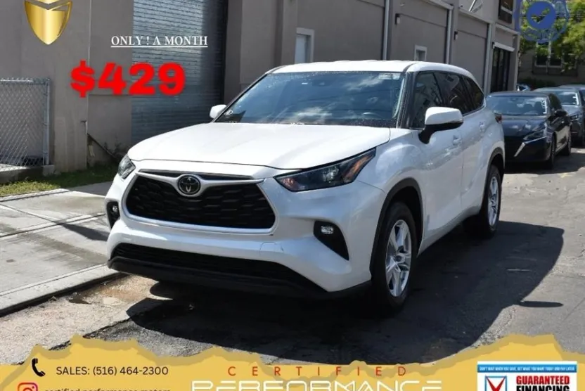 2024 Toyota Highlander L photo 1