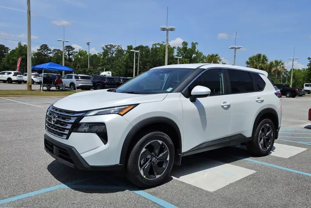 2025 Nissan Rogue SV photo 1
