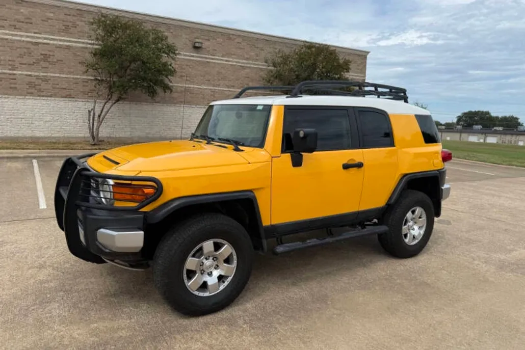 2007 Toyota FJ Cruiser Base photo 1