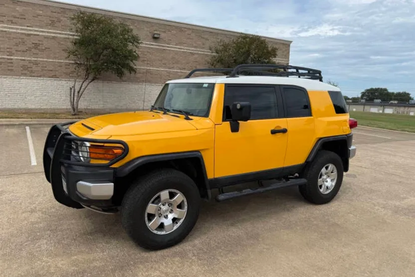 2007 Toyota FJ Cruiser Base photo 1