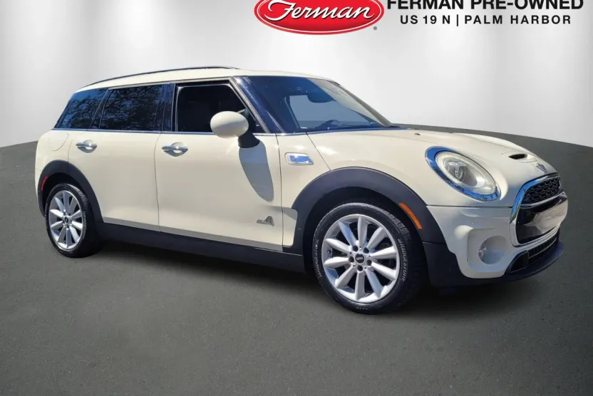 2017 Mini Clubman ALL4 Base S photo 1