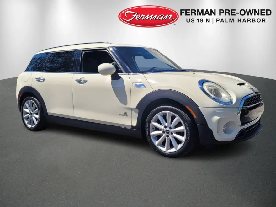 2017 Mini Clubman ALL4 Base S photo 1