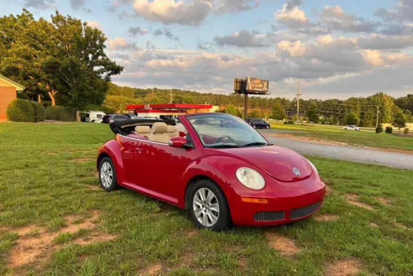 2009 Volkswagen Beetle Convertible photo 1